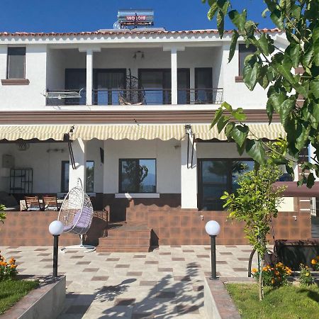 Guest House Costa 1 Karianí 외부 사진