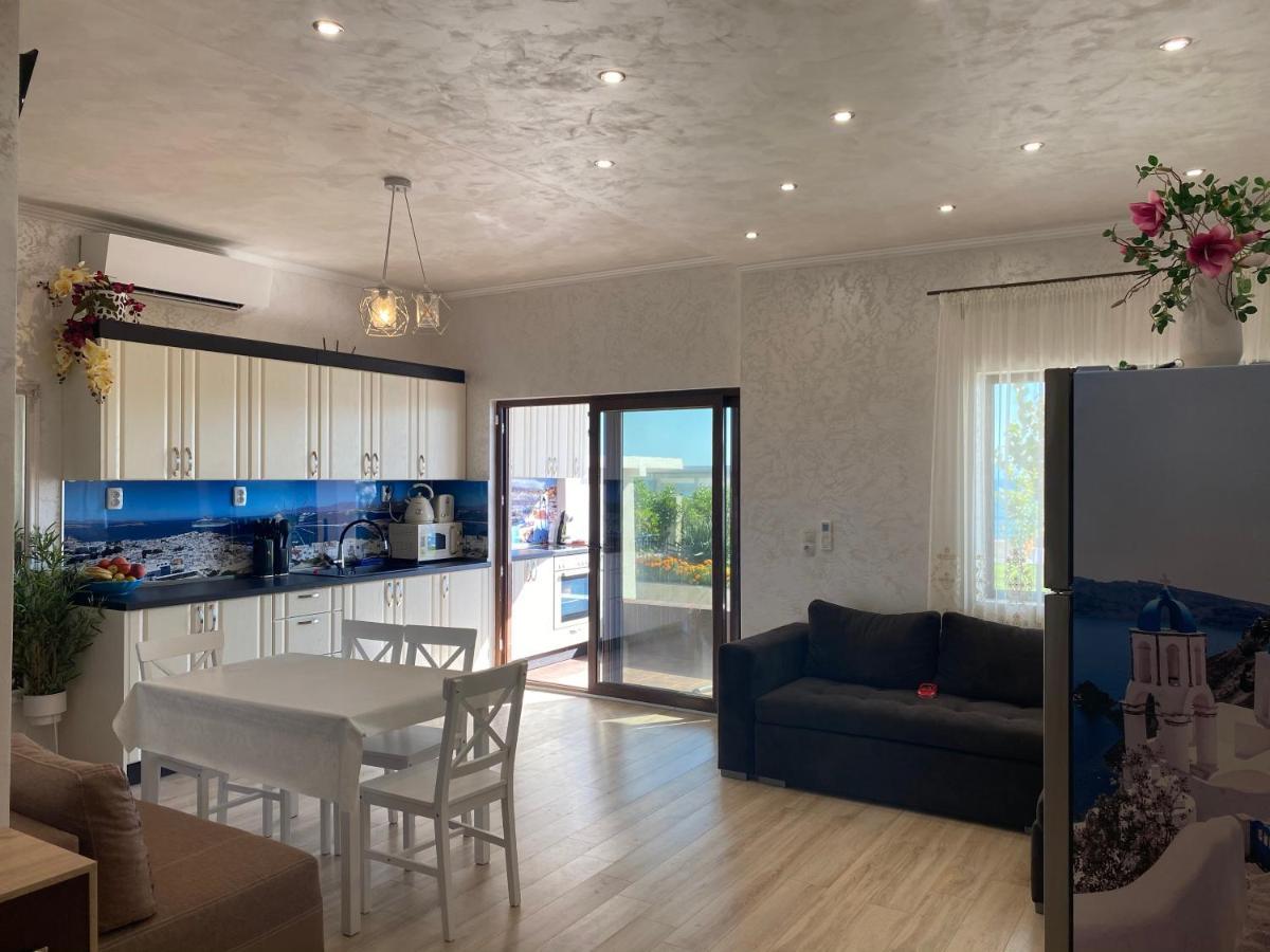 Guest House Costa 1 Karianí 외부 사진