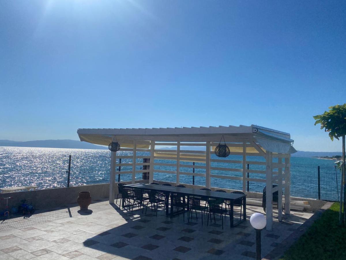 Guest House Costa 1 Karianí 외부 사진